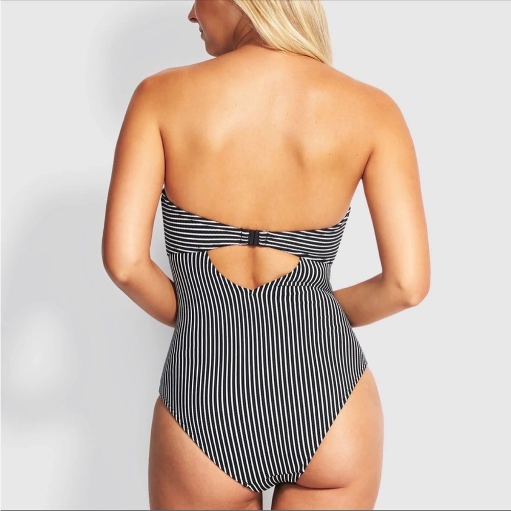 NWT Seafolly Overboard Bandeau one piece C/D Cup - Picture 2 of 3